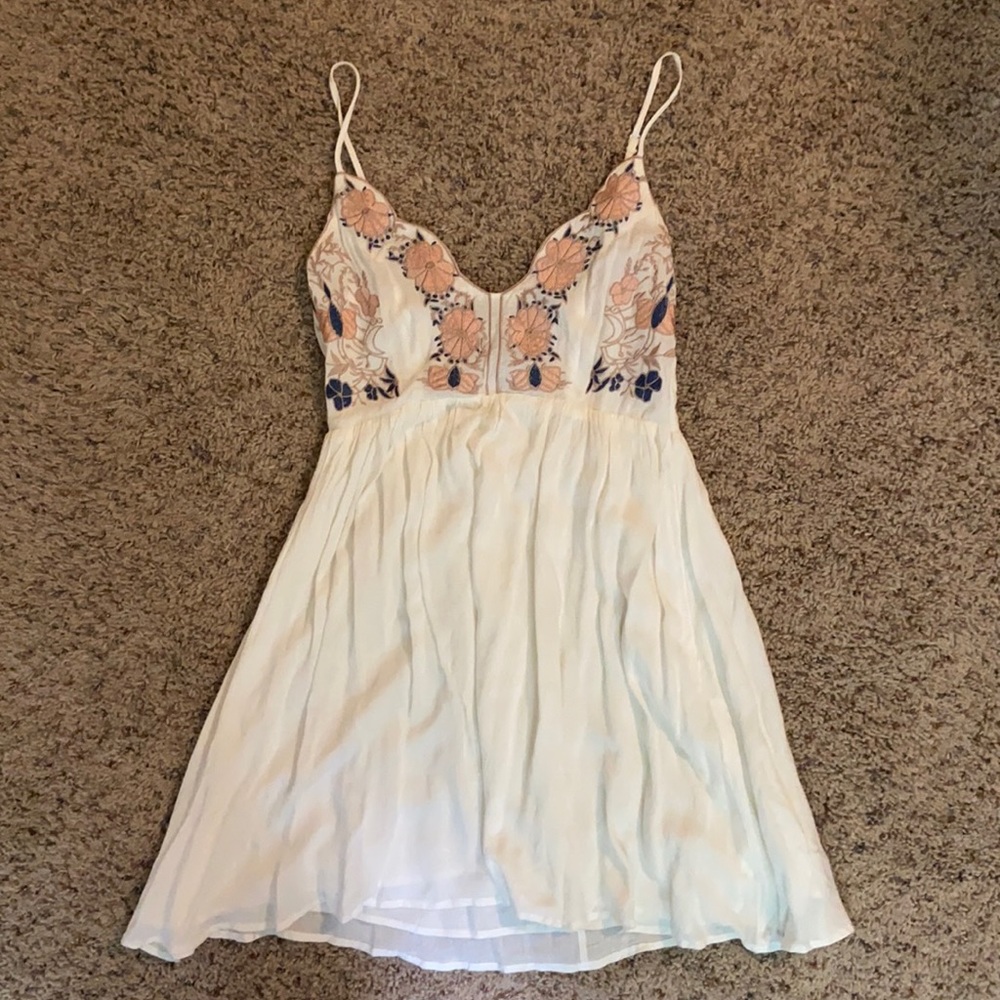 Lulu's White and Peach Floral Dress